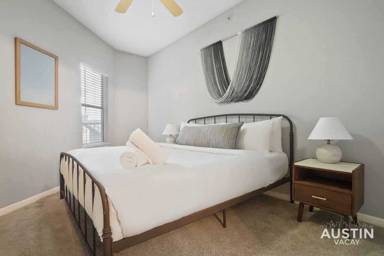West Campus Accommodations Pool And King Bedrooms Austin Exterior foto