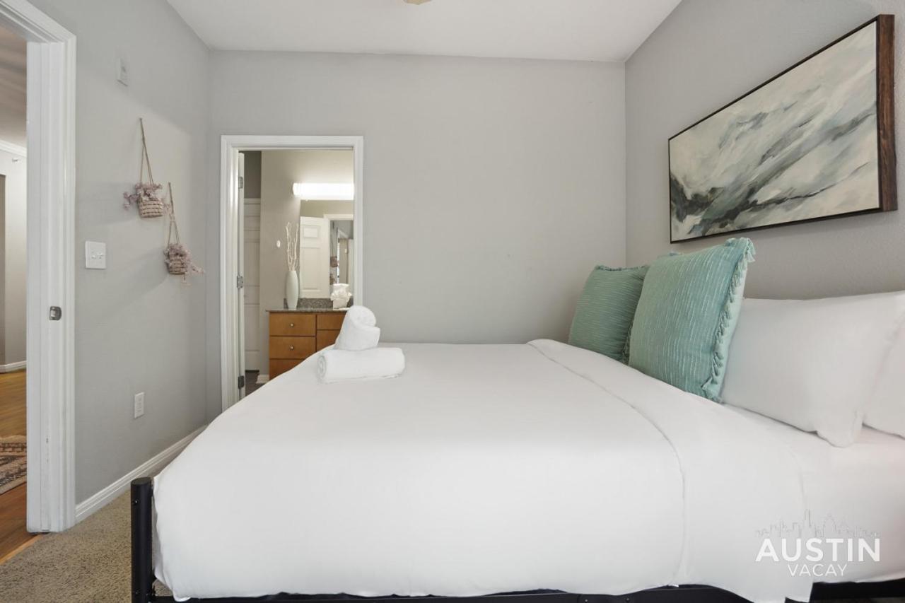 West Campus Accommodations Pool And King Bedrooms Austin Exterior foto